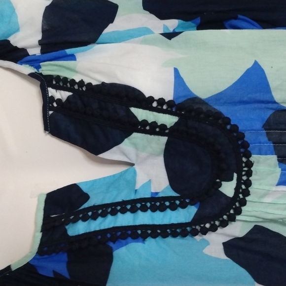 Crown & Ivy | Petite L abstract floral print tunic top - Picture 5 of 11